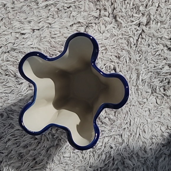 Original Polish Pottery Blue and White Vase - Picture 3 of 5